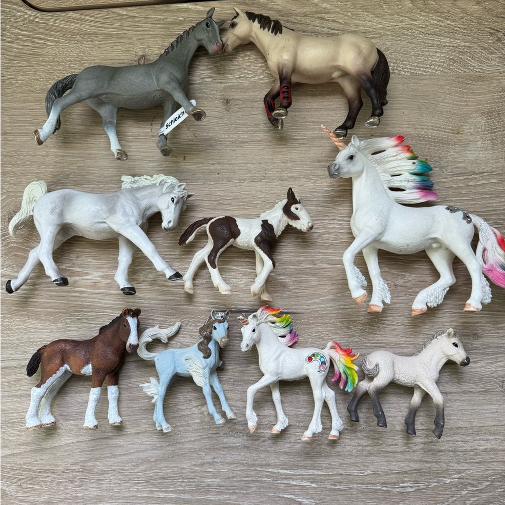 Lot of 9 Schleich Horses Farm Animals Early 2000s